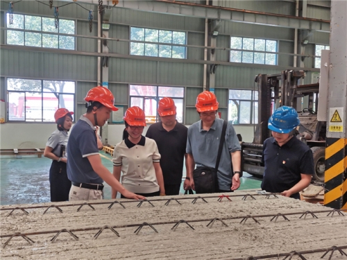【领导关怀】杭州市总工会赴尊龙凯时ag·杭构集团仁和基地进行“全市工会劳动法律夏季专项监督行动”调研检查